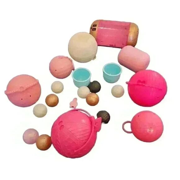 LOL Surprise Dolls Baby Dolls and Pets Ball Assortment EUC several sizes - Picture 1 of 7